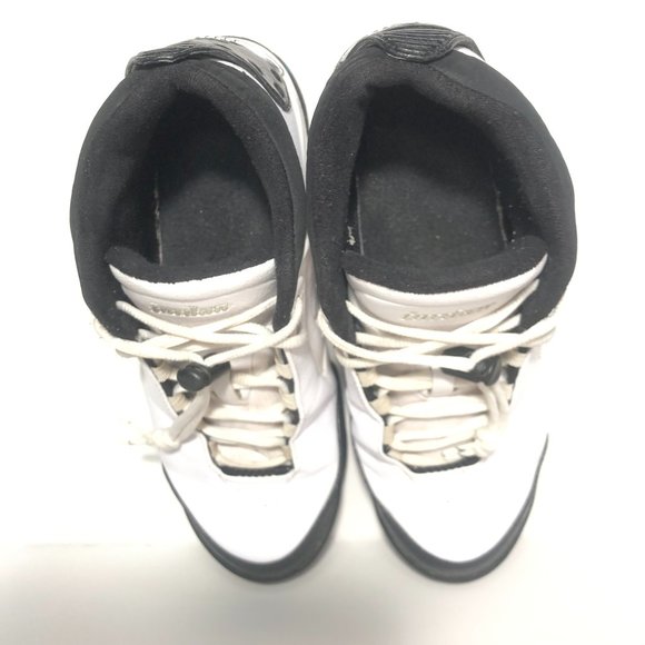Athletic_Shoes